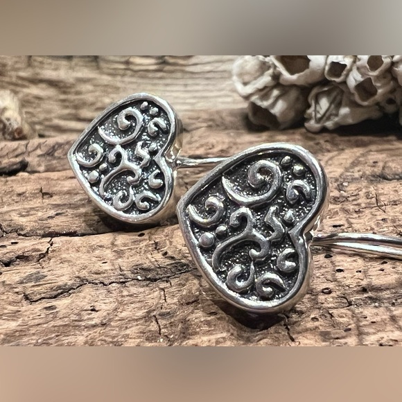 SU Thailand 925 Sterling Silver Filigree Heart Earrings Drop Dangle Hooks 2 cms - Picture 2 of 7